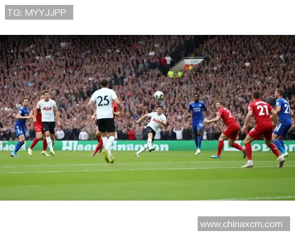 欧美足球明星的经典瞬间与精彩图片盘点